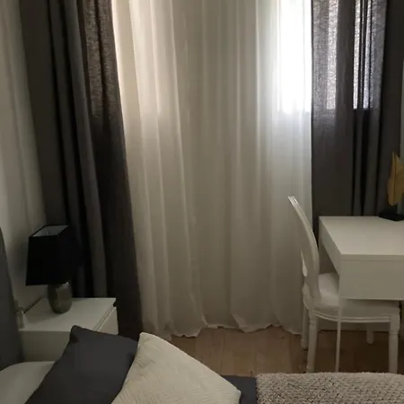 La Comtesse De Segur Apartment
